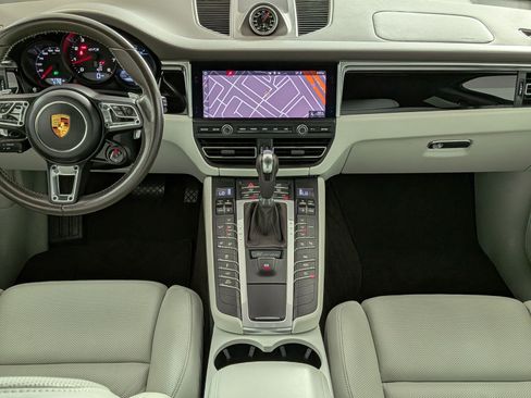 Certified 2020 Porsche Macan GTS AWD/4WD image 20