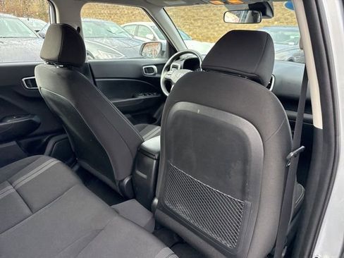 Used 2022 Hyundai Venue SEL w/ Cargo Package image 22