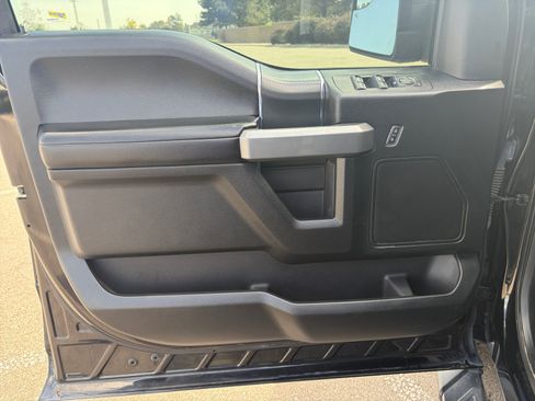 Used 2018 Ford F150 XLT w/ Equipment Group 302A Luxury AWD/4WD image 13