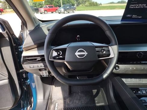 Used 2025 Nissan Murano SL AWD/4WD image 12