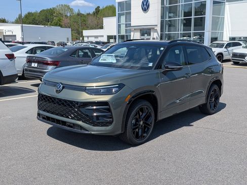 New 2026 Volkswagen Tiguan SE R-Line AWD/4WD image 7