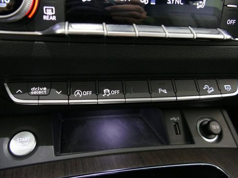 Used 2023 Audi Q5 2.0T Premium w/ Convenience Package image 22