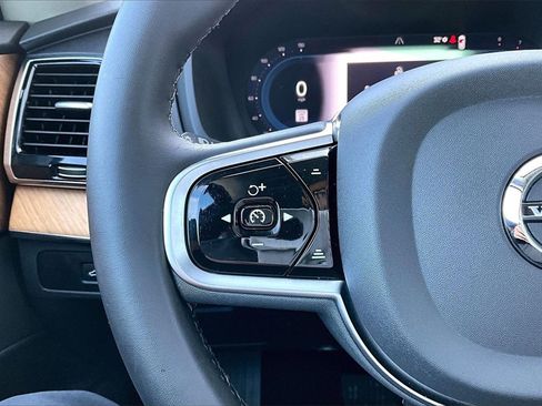 Certified 2024 Volvo XC90 B6 Plus w/ Protection Package Premier image 11