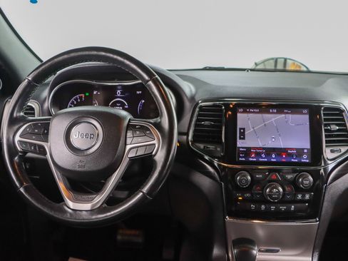 Used 2020 Jeep Grand Cherokee Altitude RWD image 17