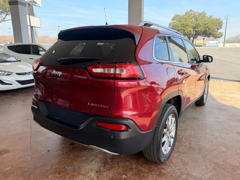 Used 2017 Jeep Cherokee Limited AWD/4WD image 6