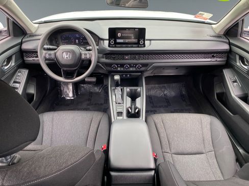 Used 2025 Honda Accord LX image 10