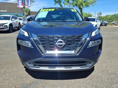 Used 2022 Nissan Rogue SL image 2