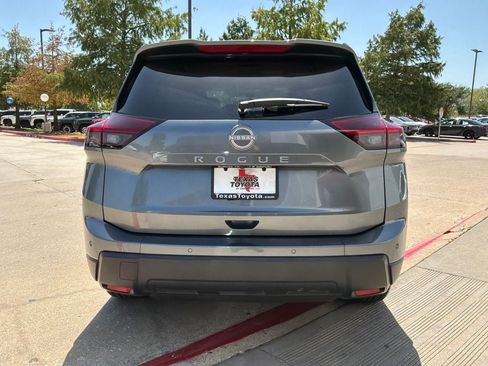 Used 2025 Nissan Rogue SV FWD image 7