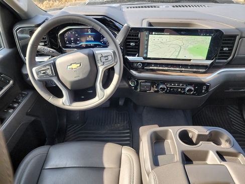 Used 2025 Chevrolet Silverado 2500 LT w/ Z71 Chrome Sport Edition image 22