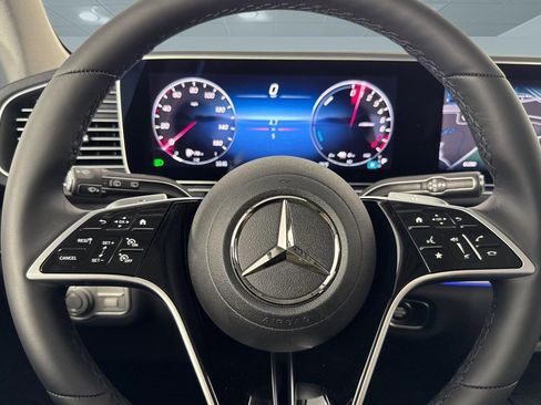 New 2026 Mercedes-Benz GLE 450e 4MATIC image 16