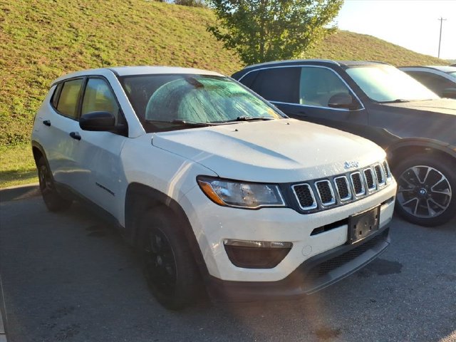 Used 2018 Jeep Compass Sport FWD image 11