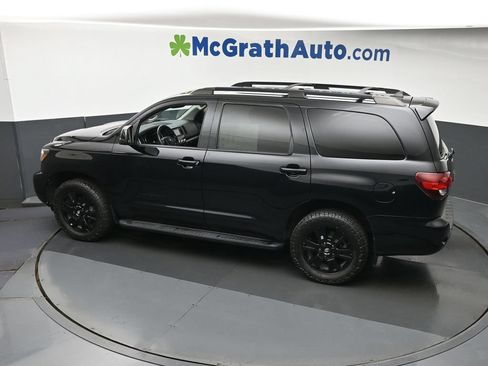 Used 2019 Toyota Sequoia TRD Sport w/ TRD Sport Premium Package AWD/4WD image 25