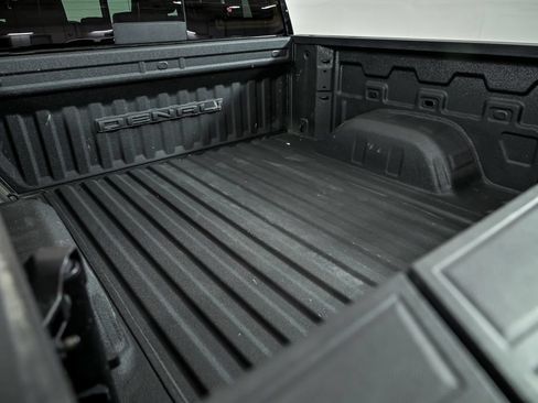 Used 2023 GMC Sierra 1500 Denali AWD/4WD image 9