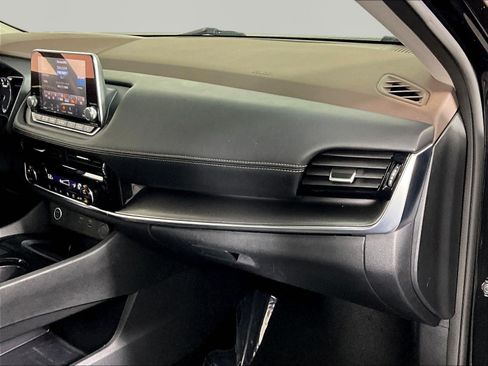 Used 2021 Nissan Rogue SV AWD/4WD image 26