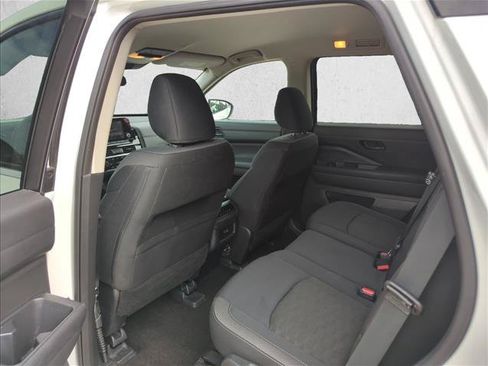 Used 2024 Nissan Pathfinder SV AWD/4WD image 17