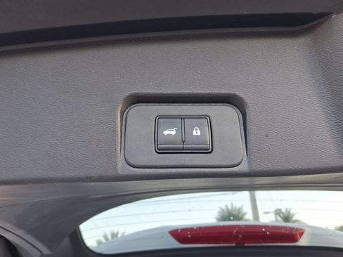 Used 2026 Nissan Rogue SV FWD image 16