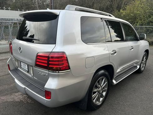 Used 2010 Lexus LX 570 4WD image 6