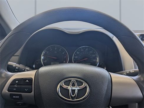 Used 2013 Toyota Corolla S image 26