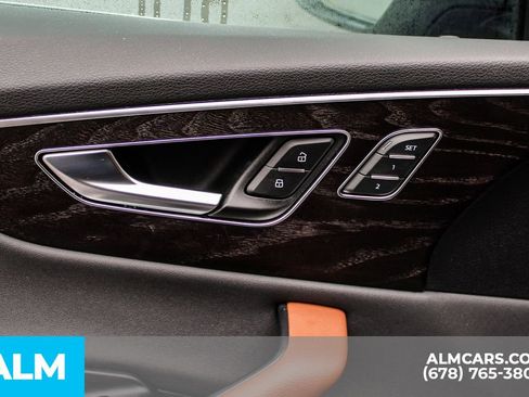 Used 2022 Audi Q8 Premium Plus image 40