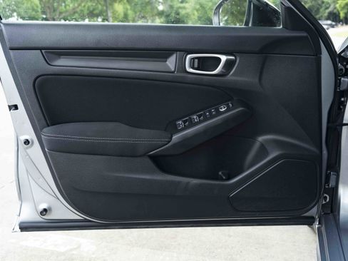 Used 2023 Honda Civic Sport image 36