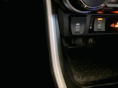 Used 2023 Toyota RAV4 XLE Premium image 26