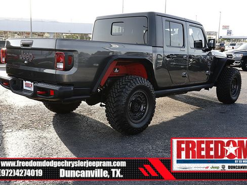 Used 2023 Jeep Gladiator Rubicon AWD/4WD image 5