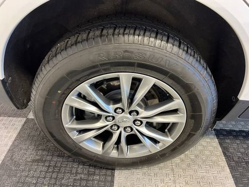 Used 2021 Cadillac XT5 Premium Luxury FWD image 14
