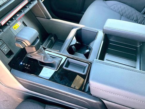 New 2026 Toyota Tundra SR image 7