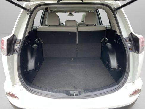 Used 2018 Toyota RAV4 XLE image 22