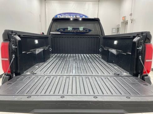 Used 2025 Toyota Tacoma 4x4 Double Cab image 11