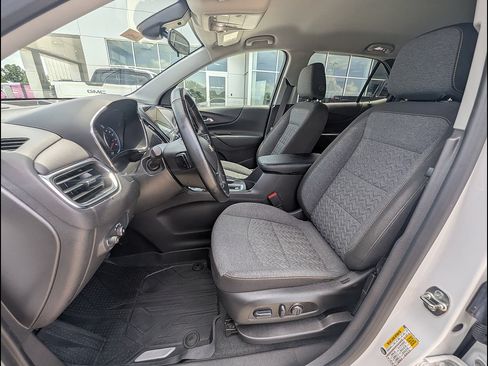 Used 2024 Chevrolet Equinox LT AWD/4WD image 18