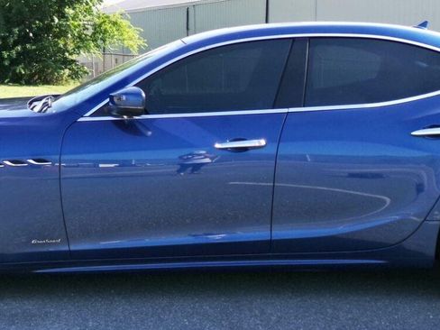Used 2020 Maserati Ghibli S GranSport RWD image 2