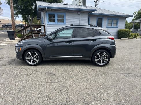 Used 2021 Hyundai Kona Limited FWD image 4