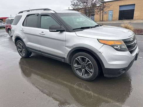 Used 2015 Ford Explorer Sport w/ Equipment Group 401A image 3