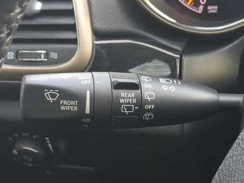 Used 2016 Jeep Grand Cherokee Laredo 75th Anniversary image 25