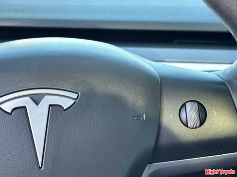 Used 2025 Tesla Model Y Performance AWD/4WD image 22
