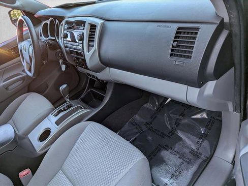 Used 2012 Toyota Tacoma PreRunner image 22