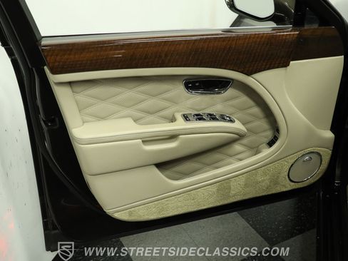Used 2020 Bentley Mulsanne RWD image 35