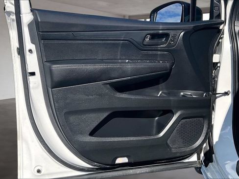 Used 2024 Honda Odyssey Sport image 23
