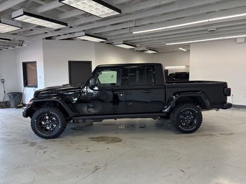 New 2026 Jeep Gladiator Willys image 4