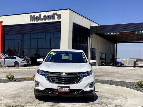 Used 2020 Chevrolet Equinox LT image 2