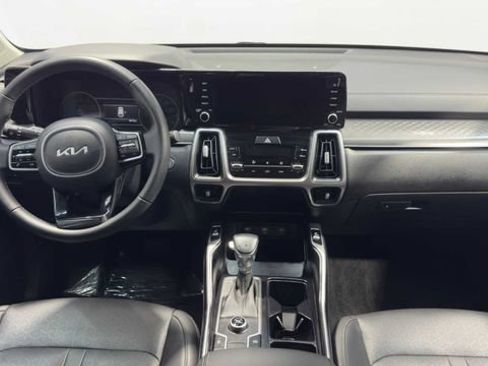 Used 2022 Kia Sorento S FWD image 18