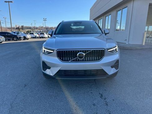 New 2025 Volvo XC40 B5 Core image 8