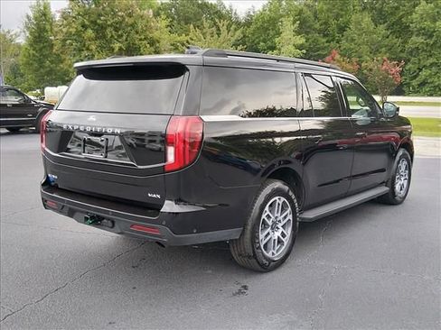 Used 2025 Ford Expedition Max Active RWD image 4