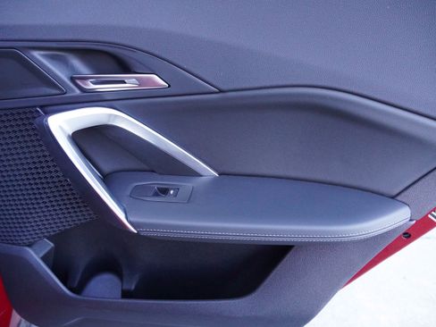 Certified 2025 BMW X2 xDrive28i image 31