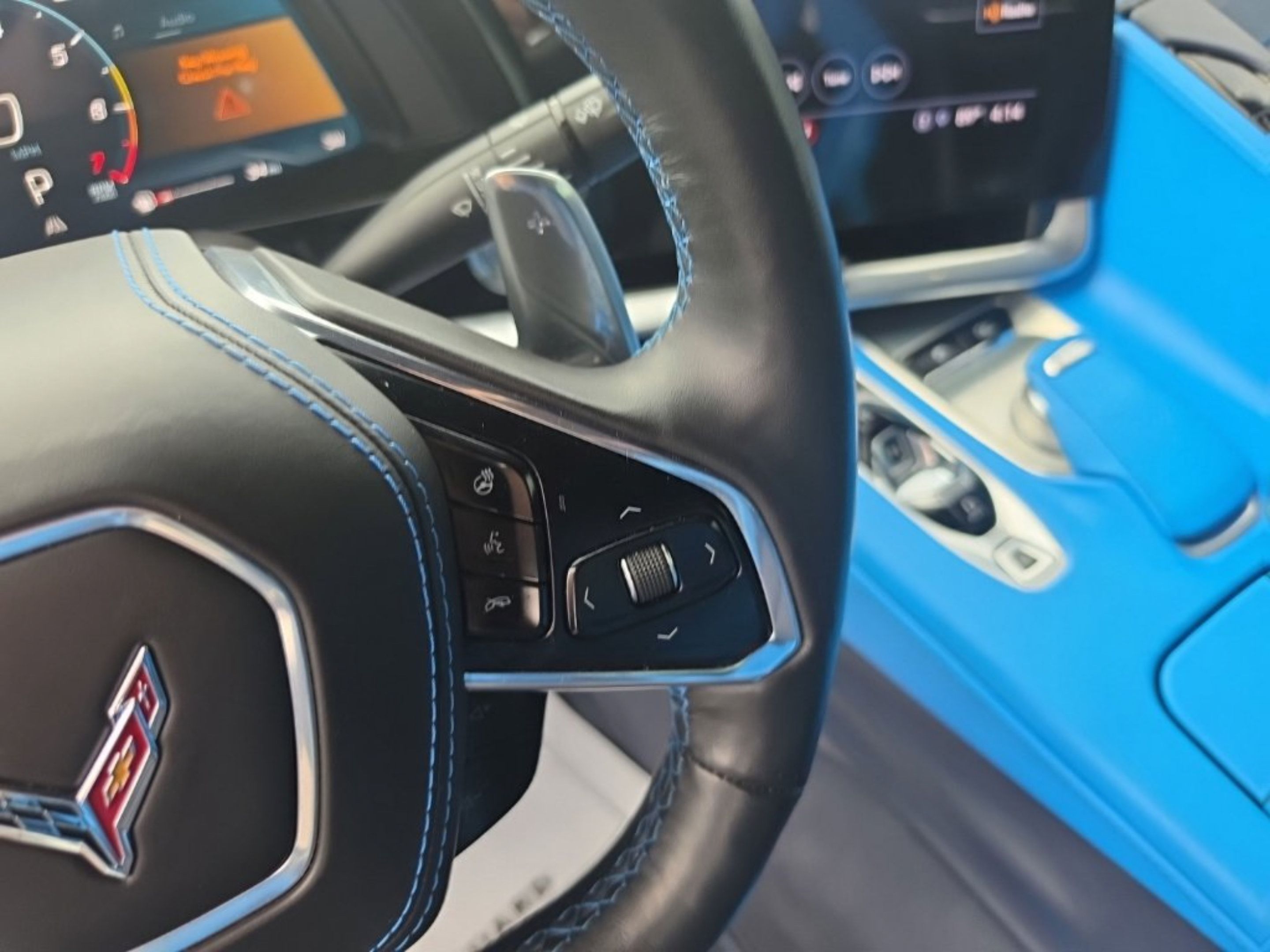 Used 2023 Chevrolet Corvette Stingray Premium Cpe w/ Z51 Performance Package RWD image 16
