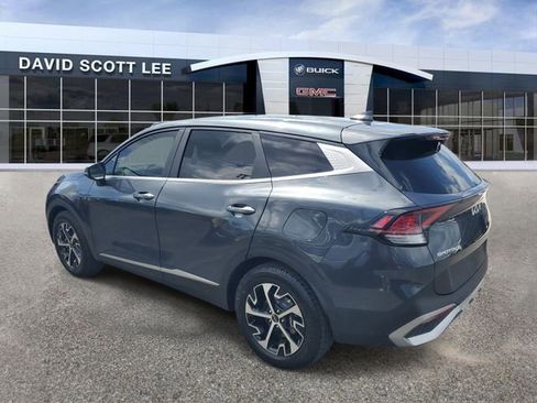 Used 2023 Kia Sportage EX FWD image 3