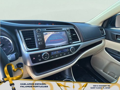 Used 2019 Toyota Highlander XLE image 22