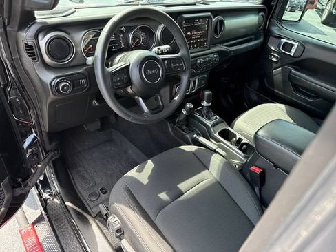 Used 2023 Jeep Wrangler Sport AWD/4WD image 12