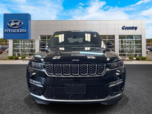 Used 2023 Jeep Grand Cherokee Summit w/ Advanced Protech Group IV image 2